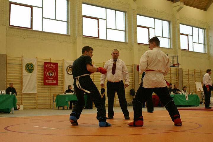 Mateusz Zieliński w walce finałowej w Łodygowicach.JPG